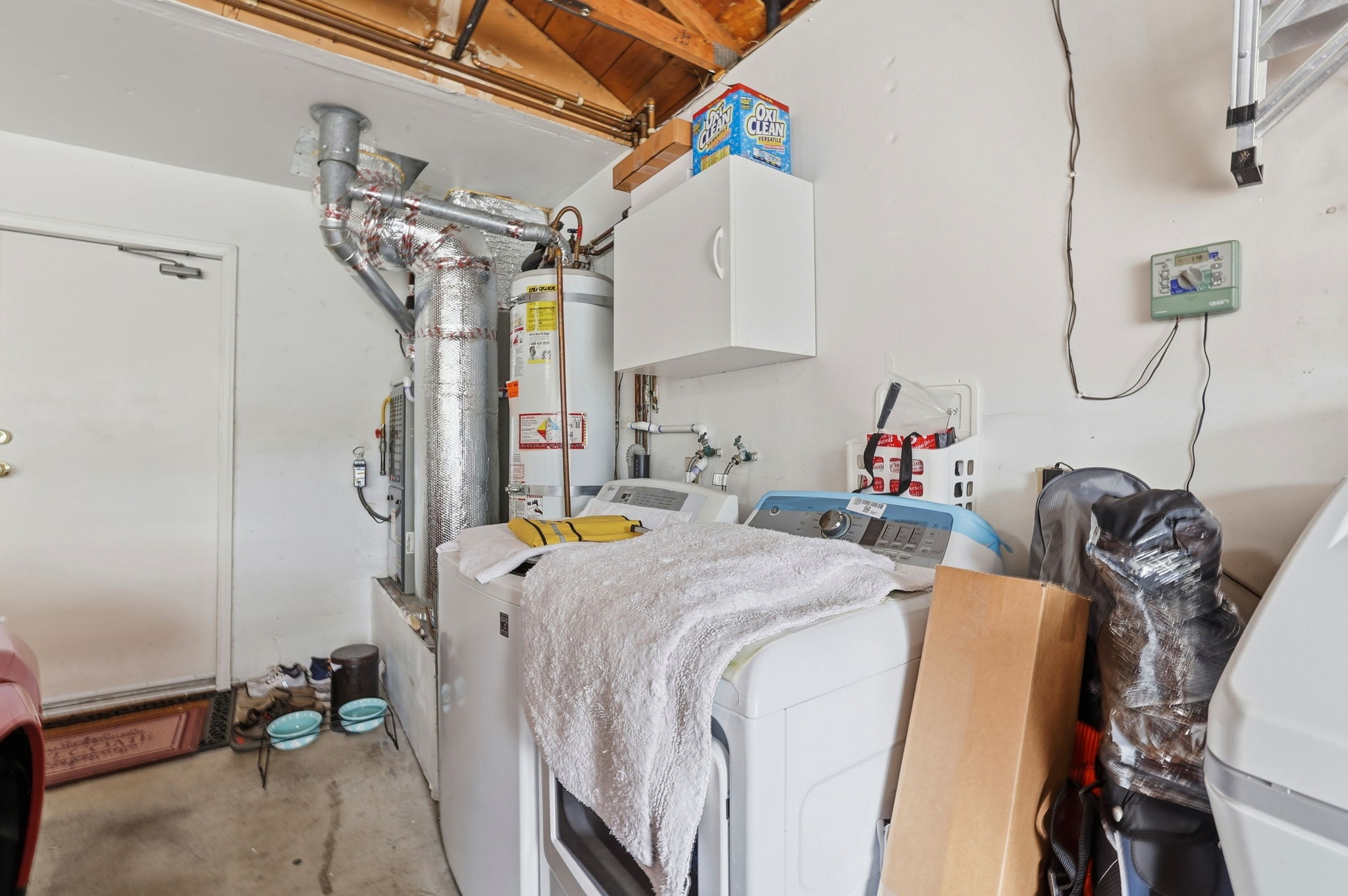 033_F8_148 Red River Way