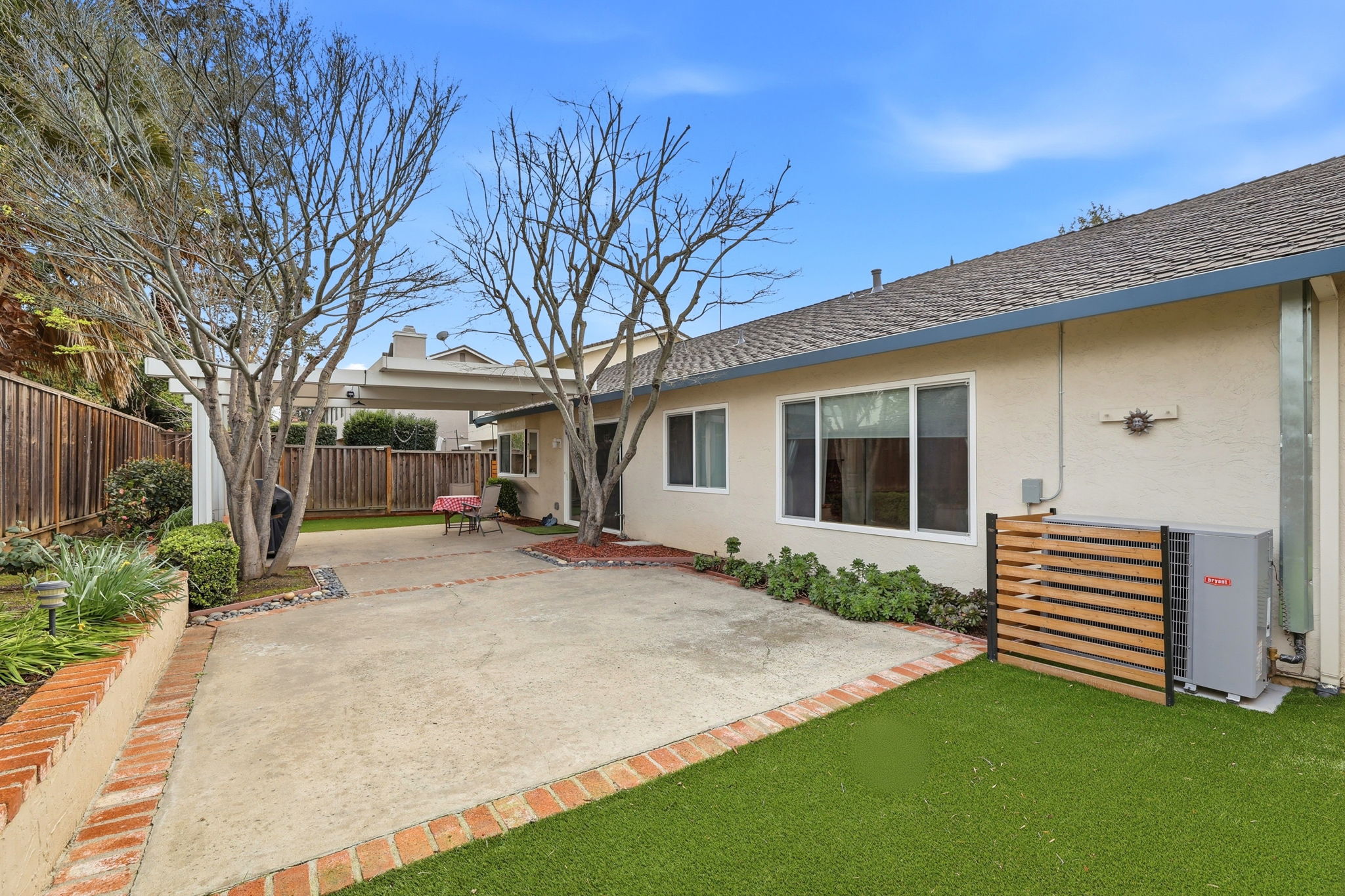 040_F8_148 Red River Way