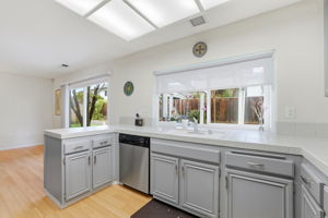 017_F8_148 Red River Way