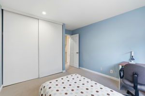 026_F8_148 Red River Way