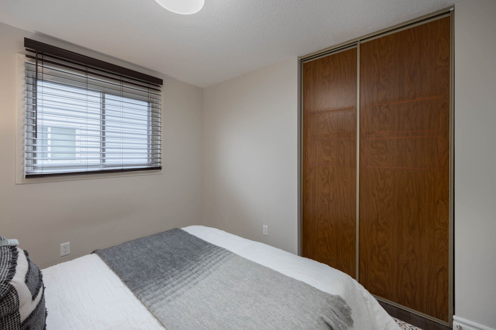 Aurora property showcase — delivered property photograph 22