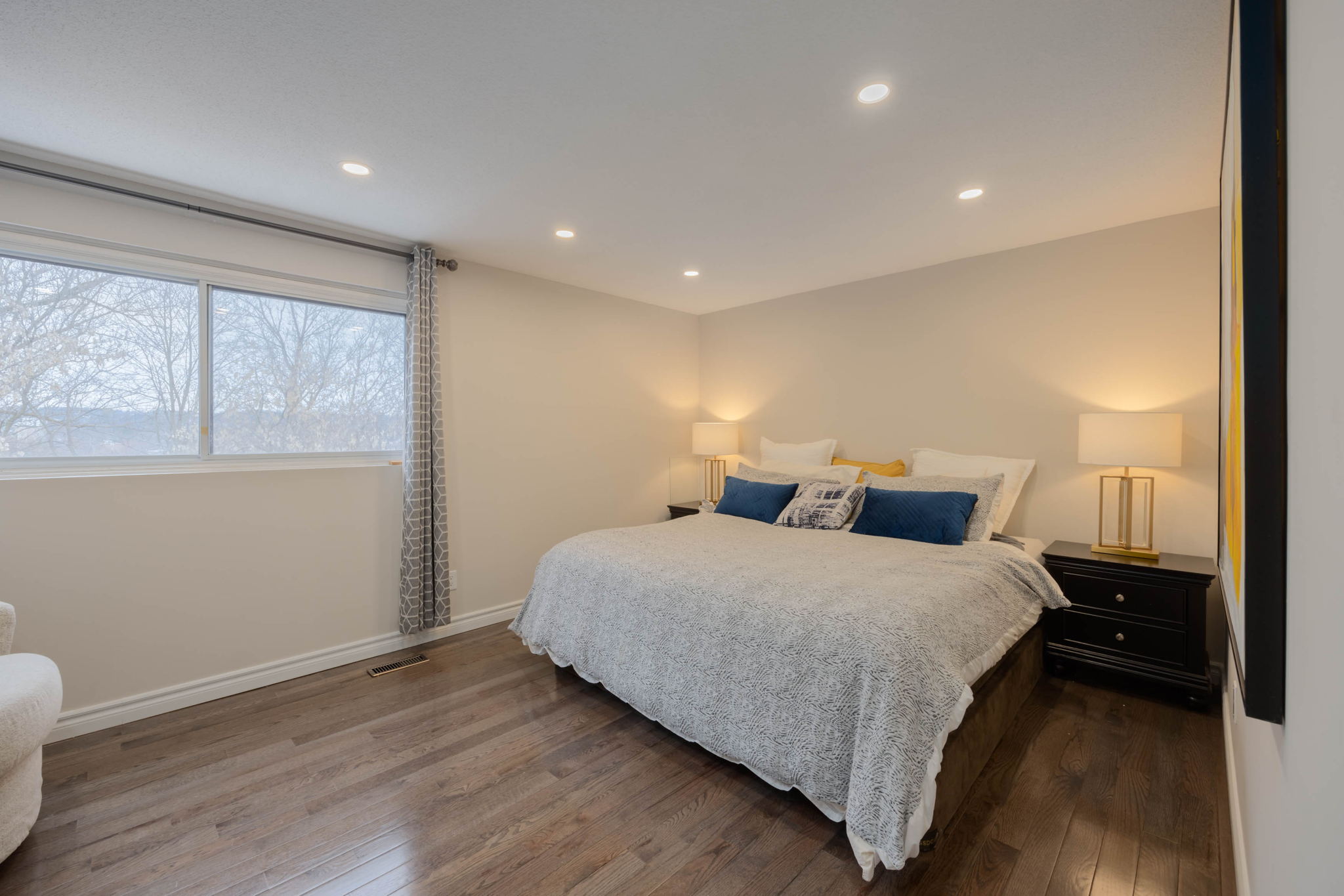 Aurora property showcase — delivered property photograph 23