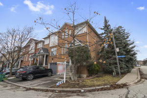 1480 Britannia Rd W Unit 158