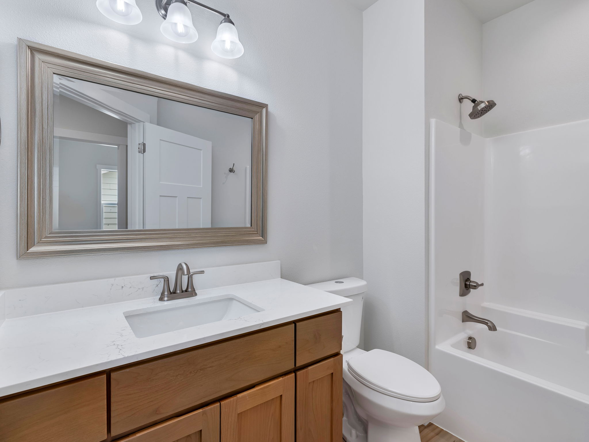  Photo 31