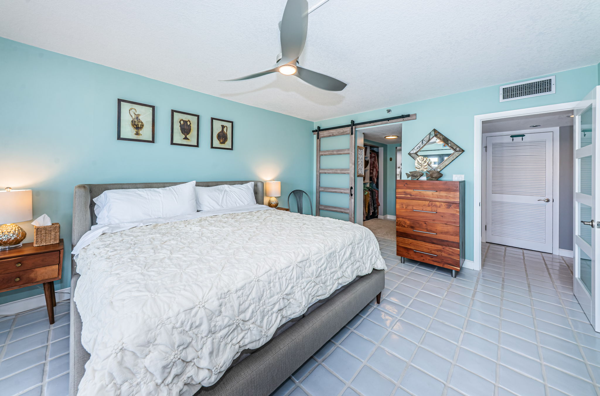 Master Bedroom1b