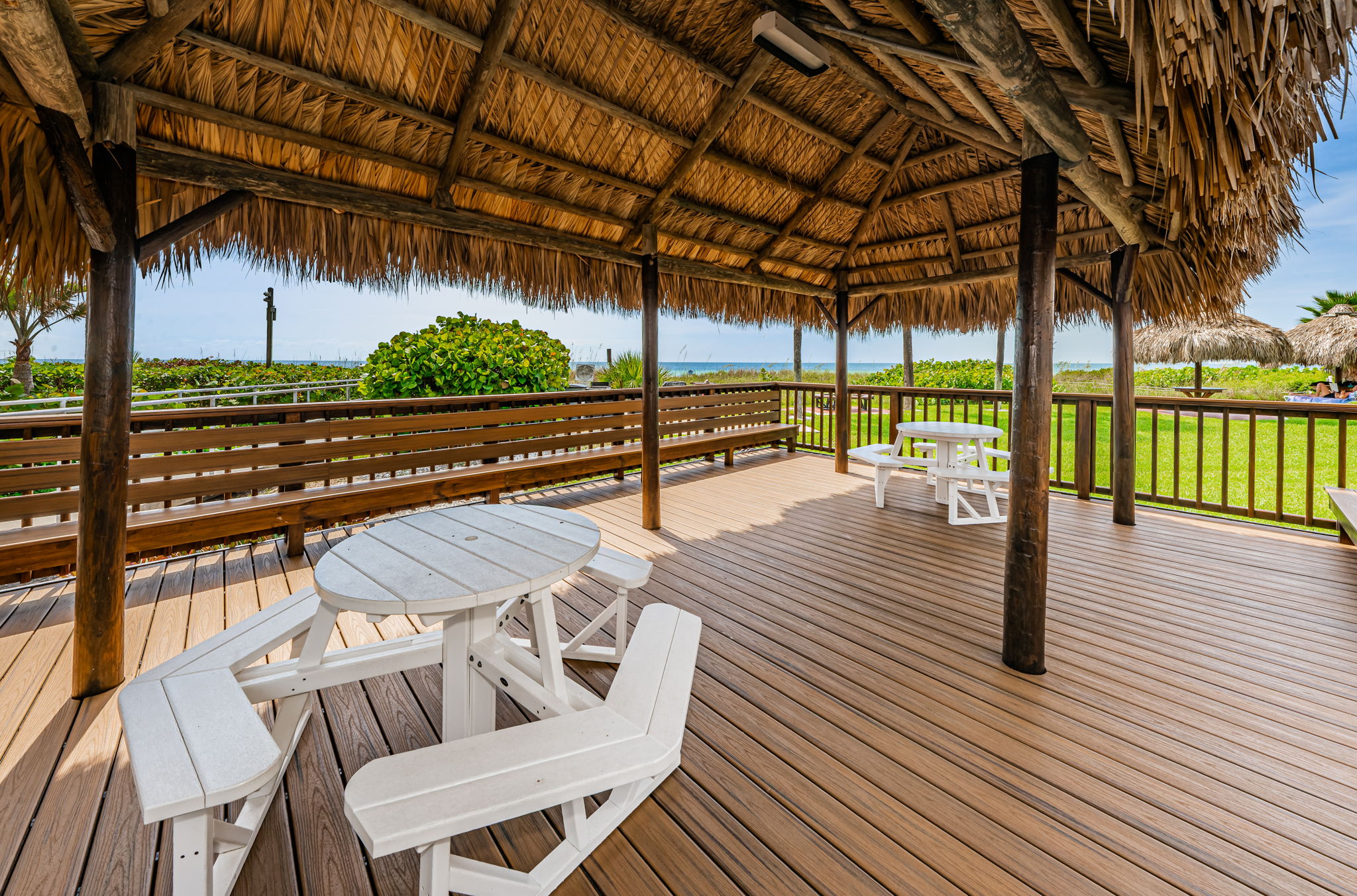 Tiki Hut2