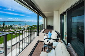 Bedroom2 Balcony1c