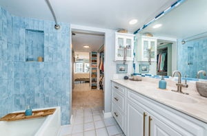 Master Bathroom1c