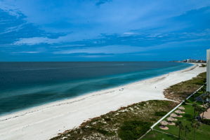 Bedroom2 Balcony View1