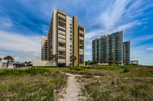 Rear Exterior4