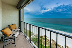 Living Room Balcony1b