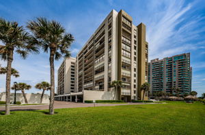 Rear Exterior5