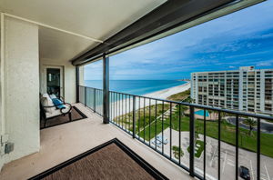 Master Bedroom Balcony View12