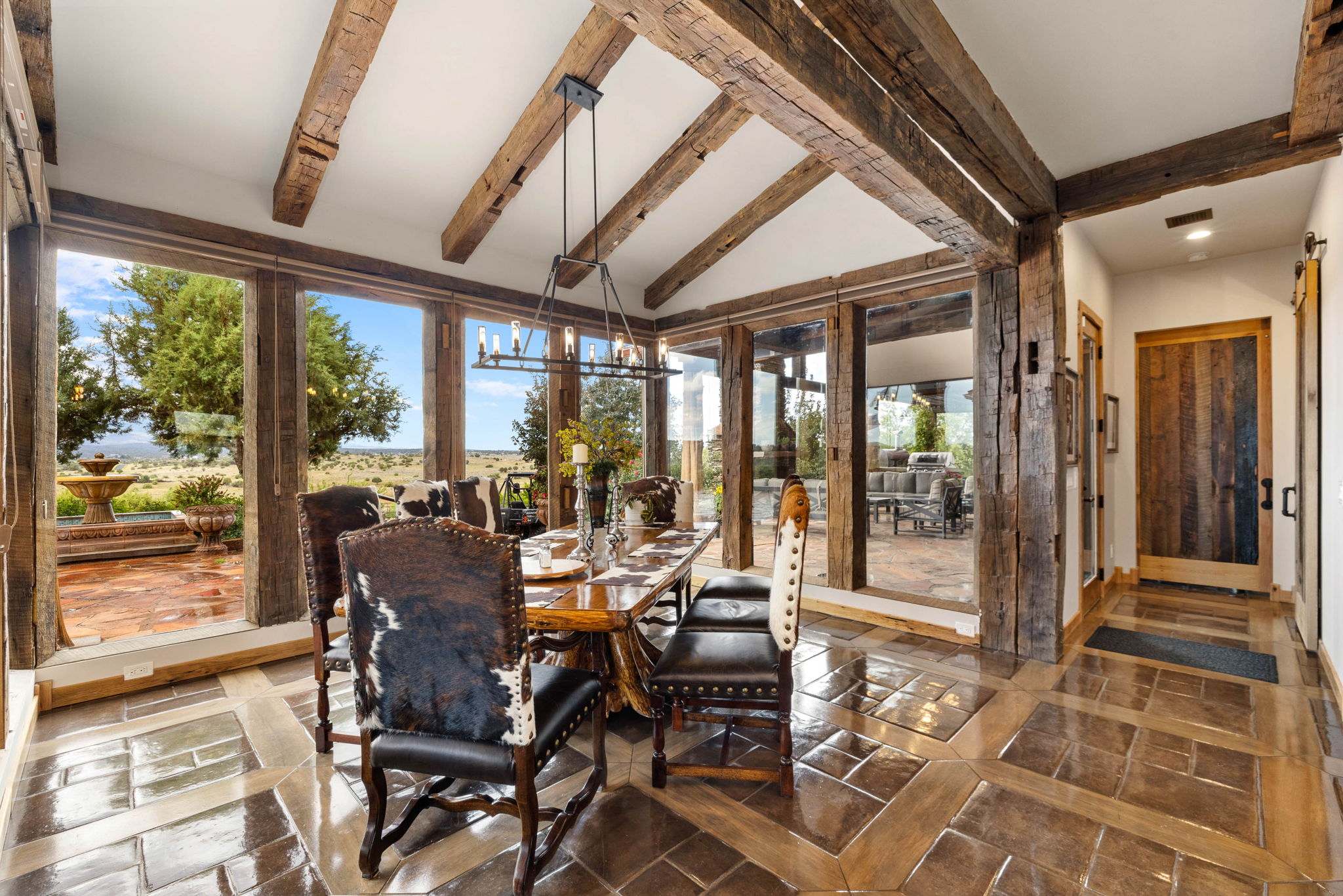 Dining Room (2)