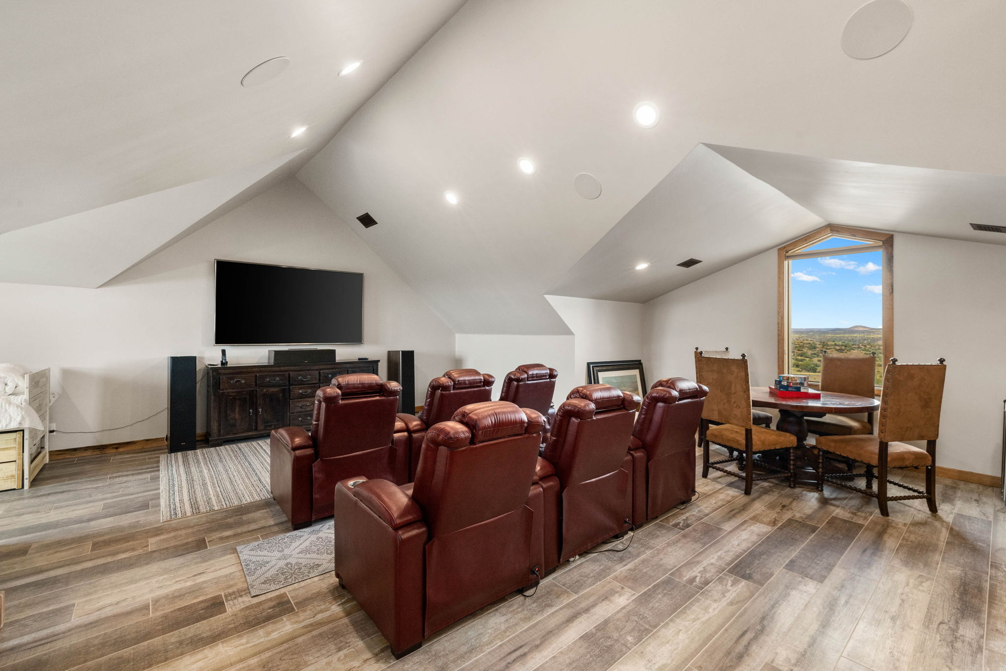 Family Room (2)