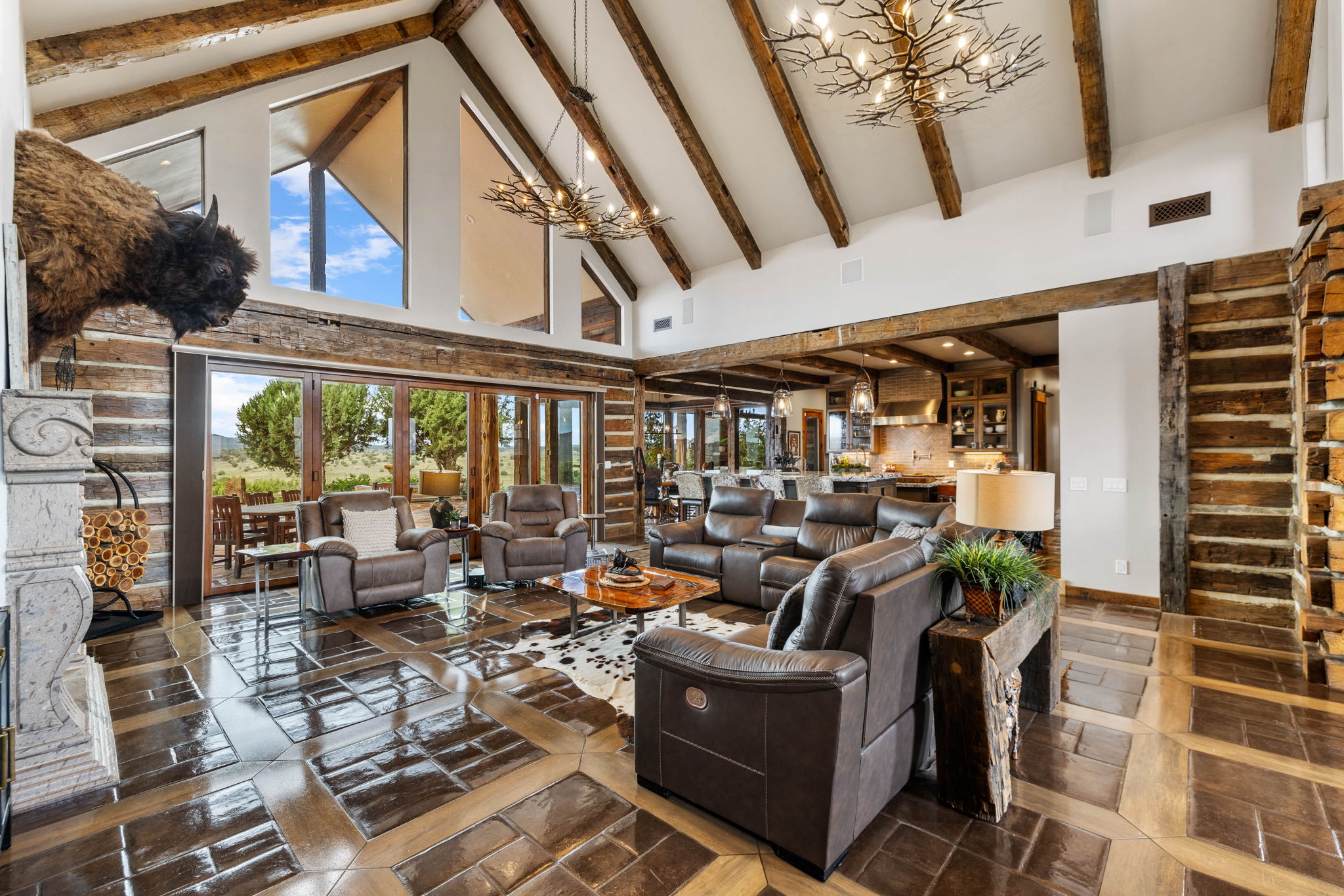 Living Room (2)