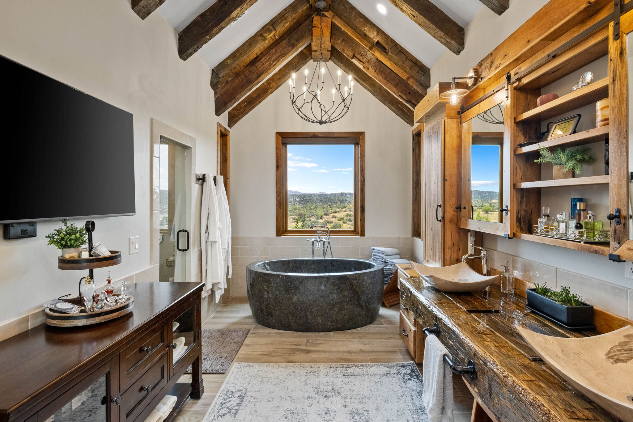Primary Bathroom (2)