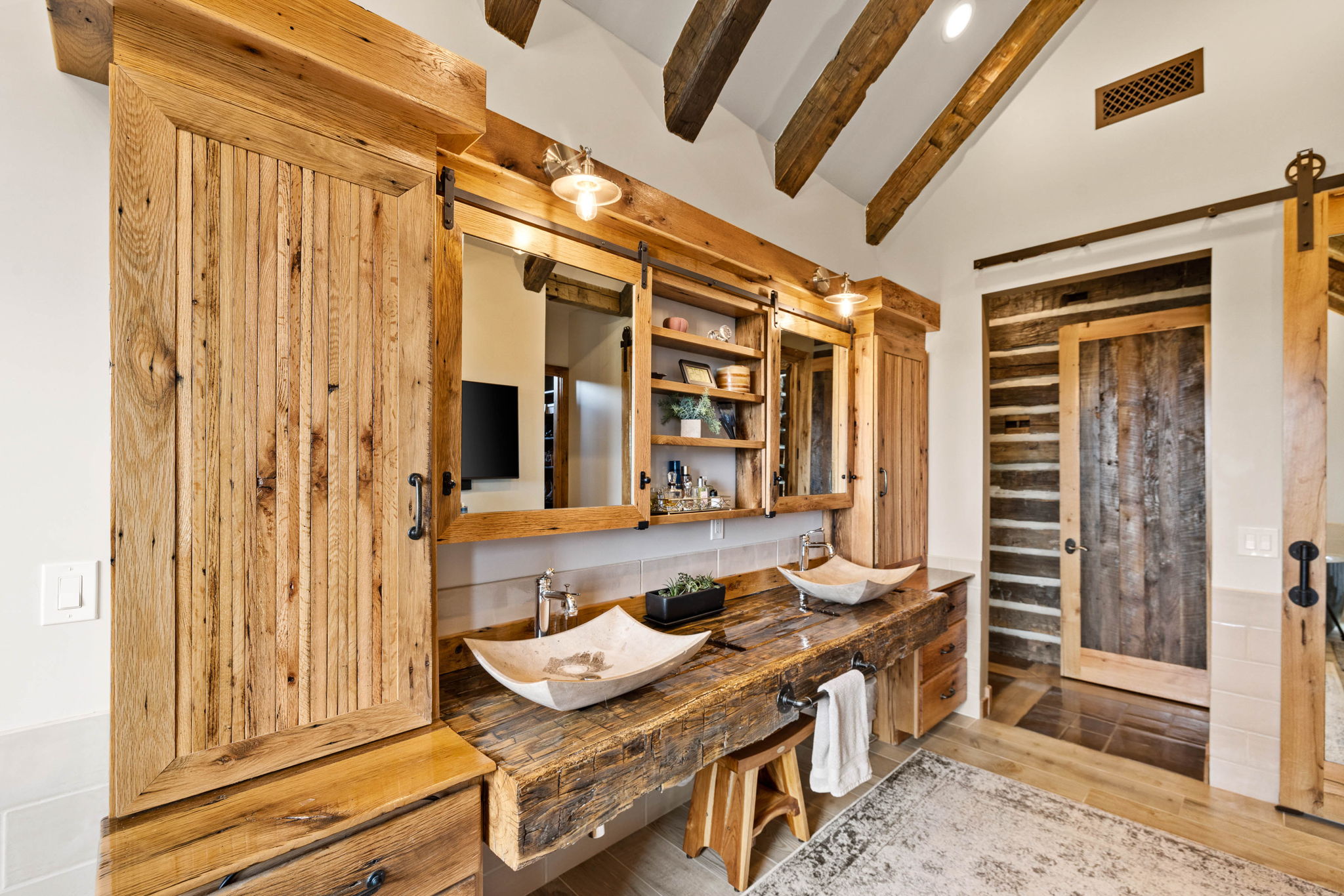 Primary Bathroom (5)