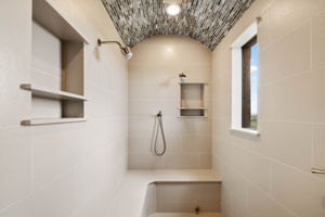 Primary Bathroom (7)