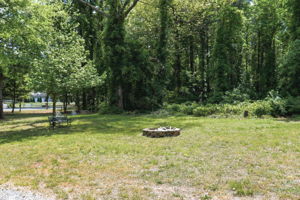 27-Front Yard