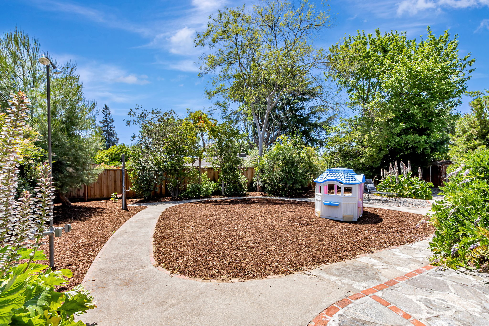 082_ 14805 Acton Dr  San