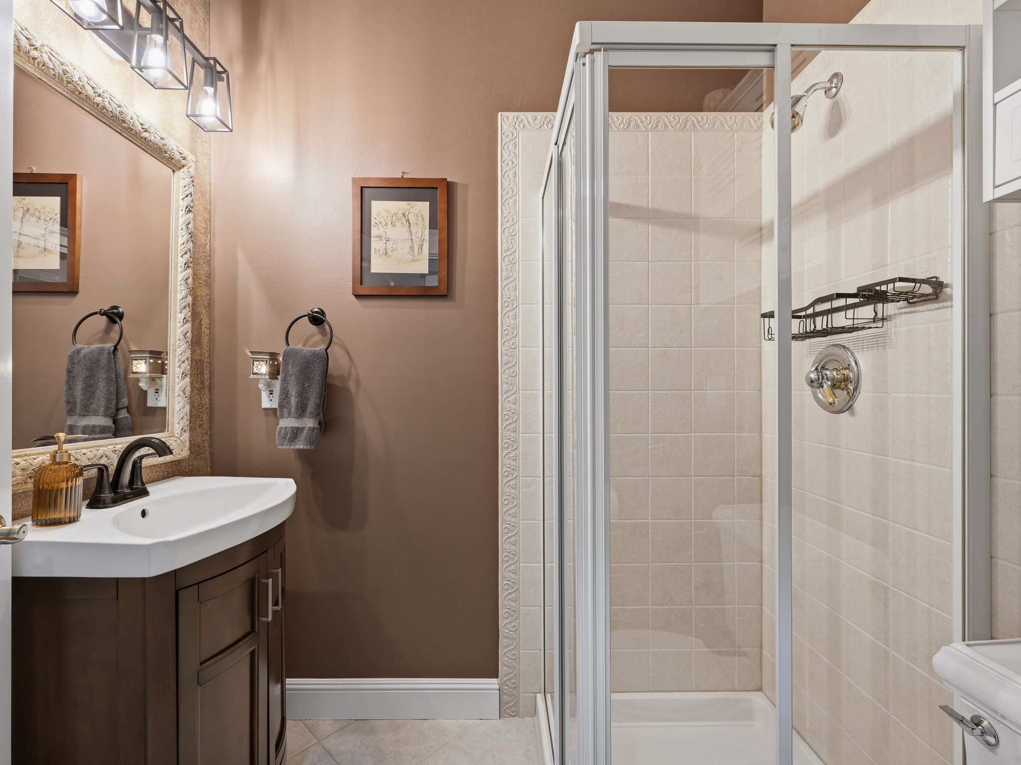 Main Level, bull bathroom