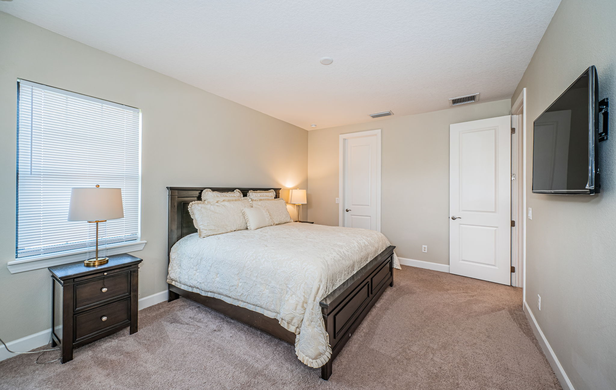 Upper Level Bedroom3b