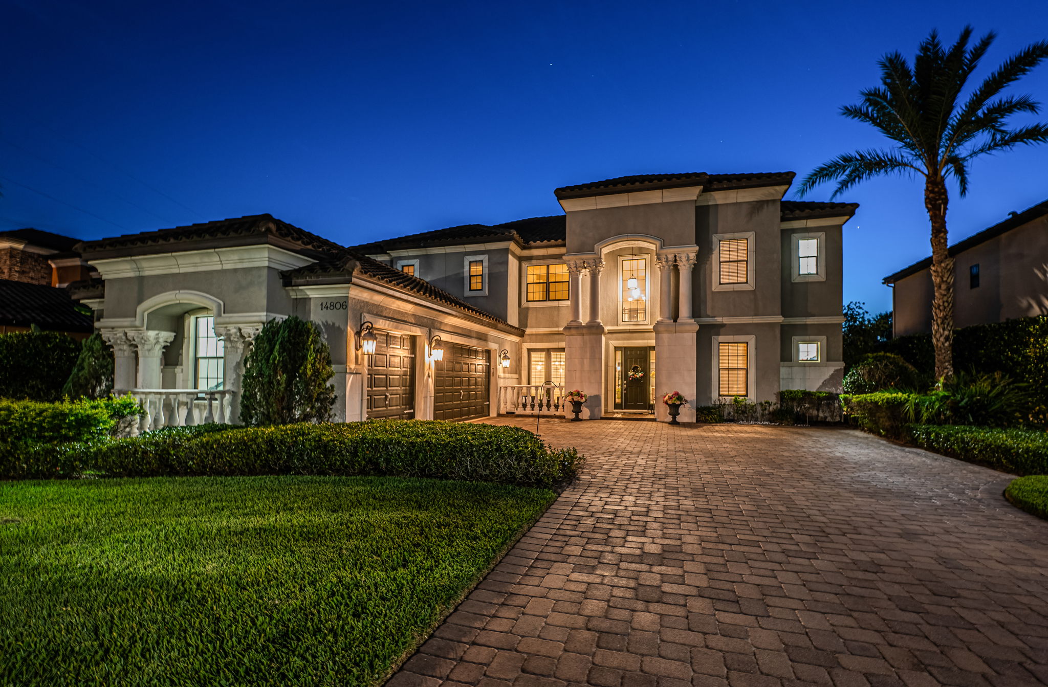 Front Exterior21