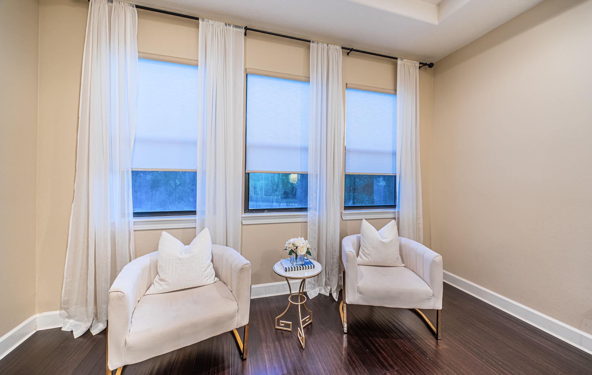 Master Bedroom20b