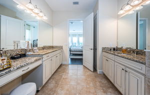 Master Bathroom1d