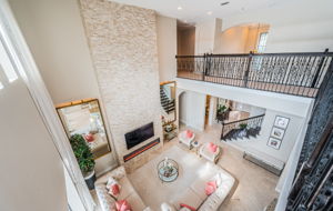 Upper Landing View4