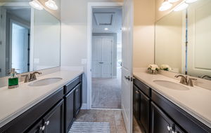 Upper Level Bathroom2c