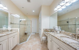 Master Bathroom20a