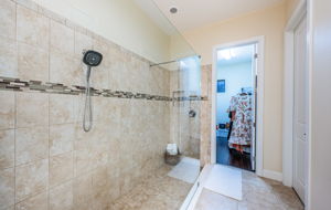Master Bathroom20c