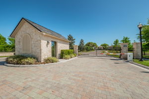 Old Memorial Gated Entry5