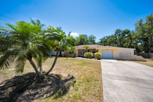 Front Exterior7