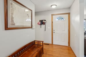 Woodview Ave E-S0307-005.jpg