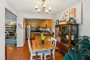 Woodview Ave E-S0307-011.jpg