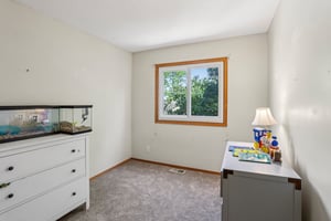 Woodview Ave E-S0307-021.jpg
