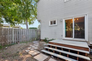 Woodview Ave E-S0307-031.jpg