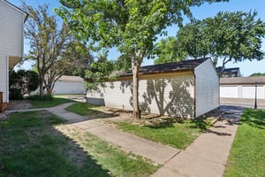 Woodview Ave E-S0307-032.jpg