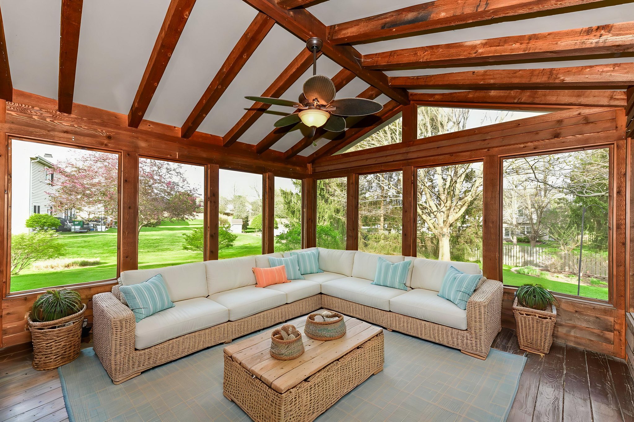 DSC_0335 virtually staged.jpeg