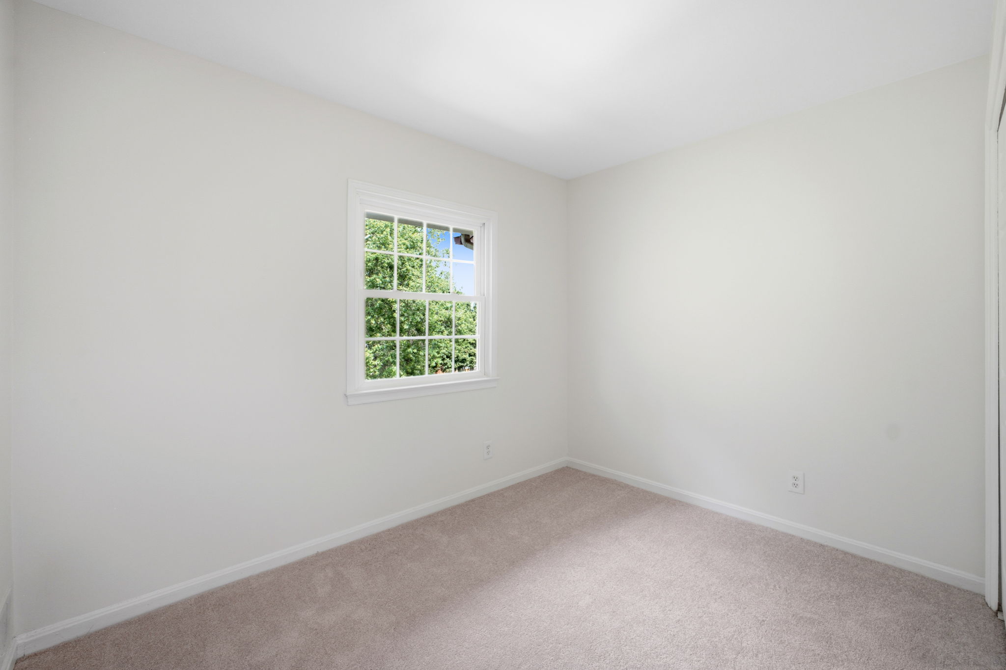 Upper level second bedroom