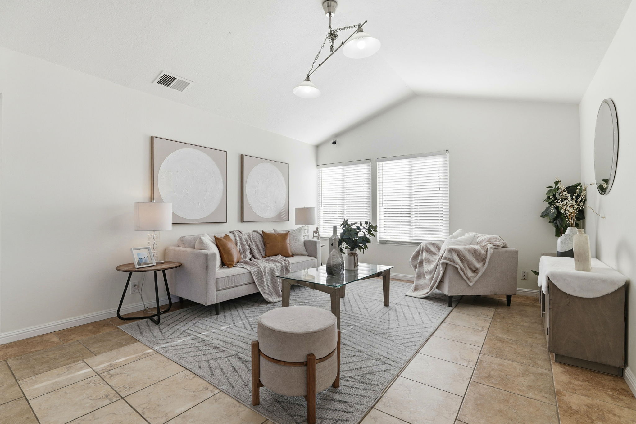 007_f8_1482 La Boheme Way