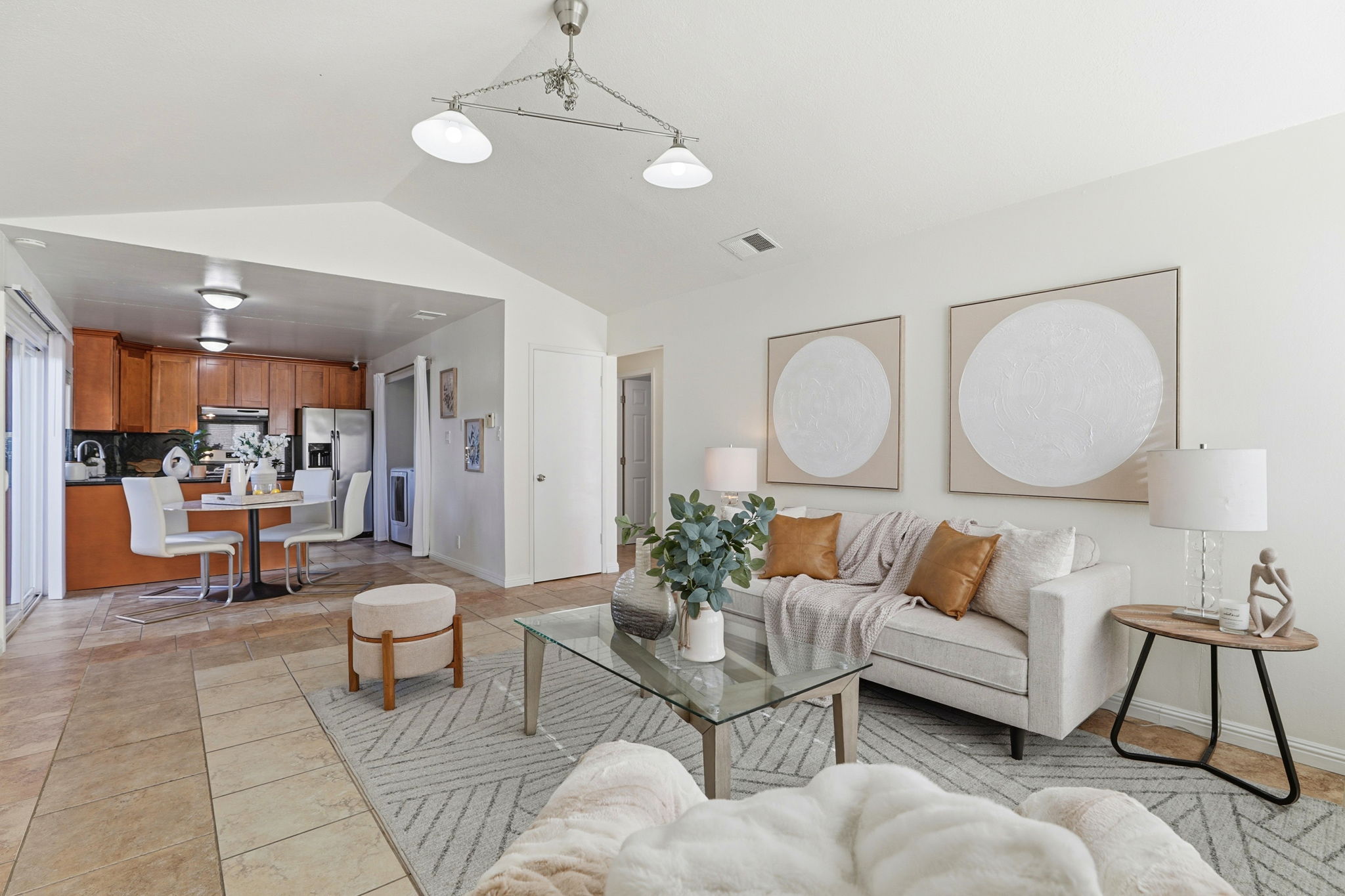 008_f8_1482 La Boheme Way