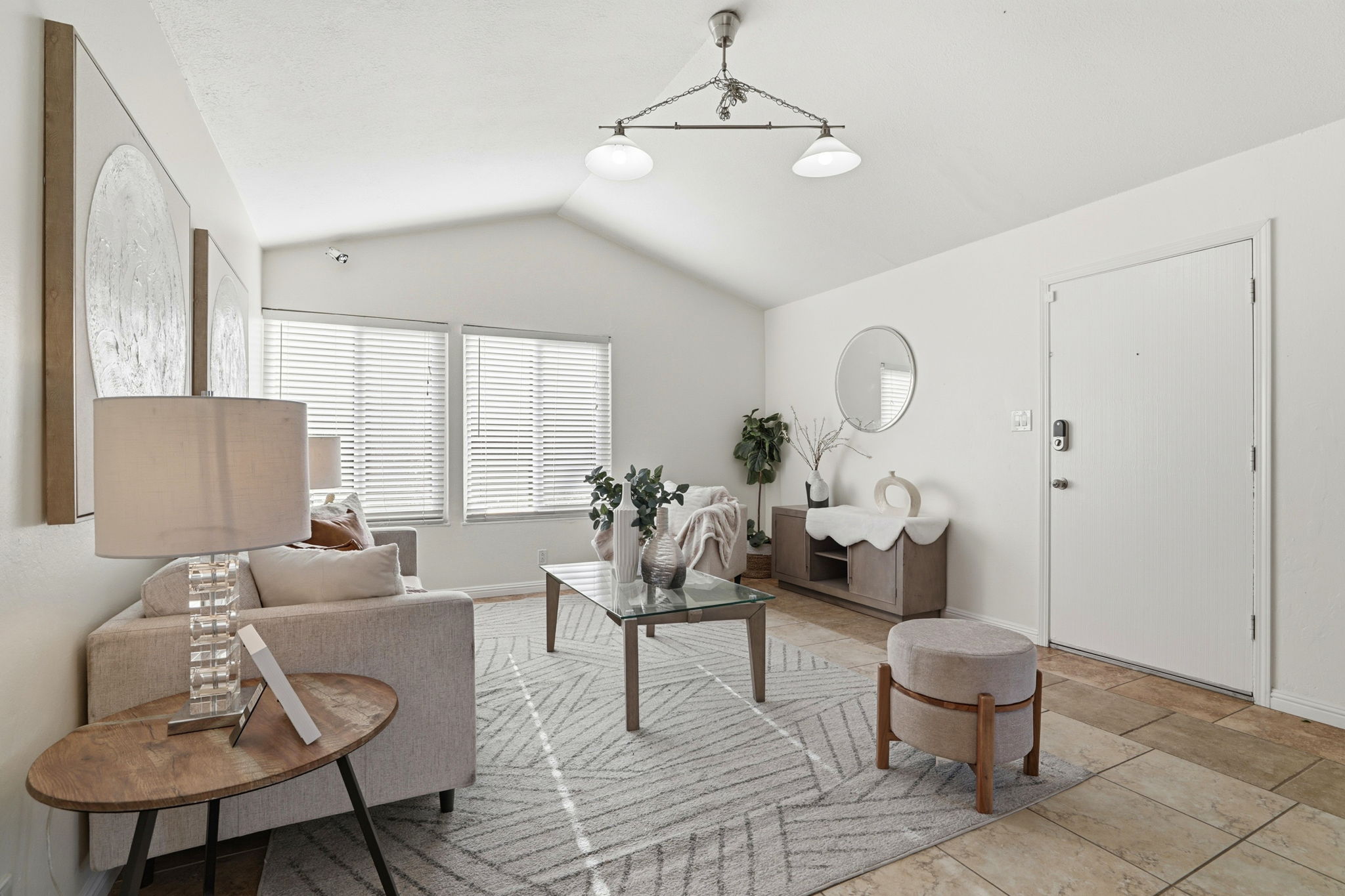 009_f8_1482 La Boheme Way