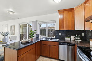 012_f8_1482 La Boheme Way