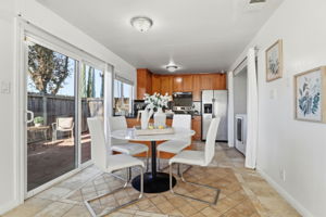 015_f8_1482 La Boheme Way