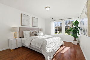 016_f8_1482 La Boheme Way