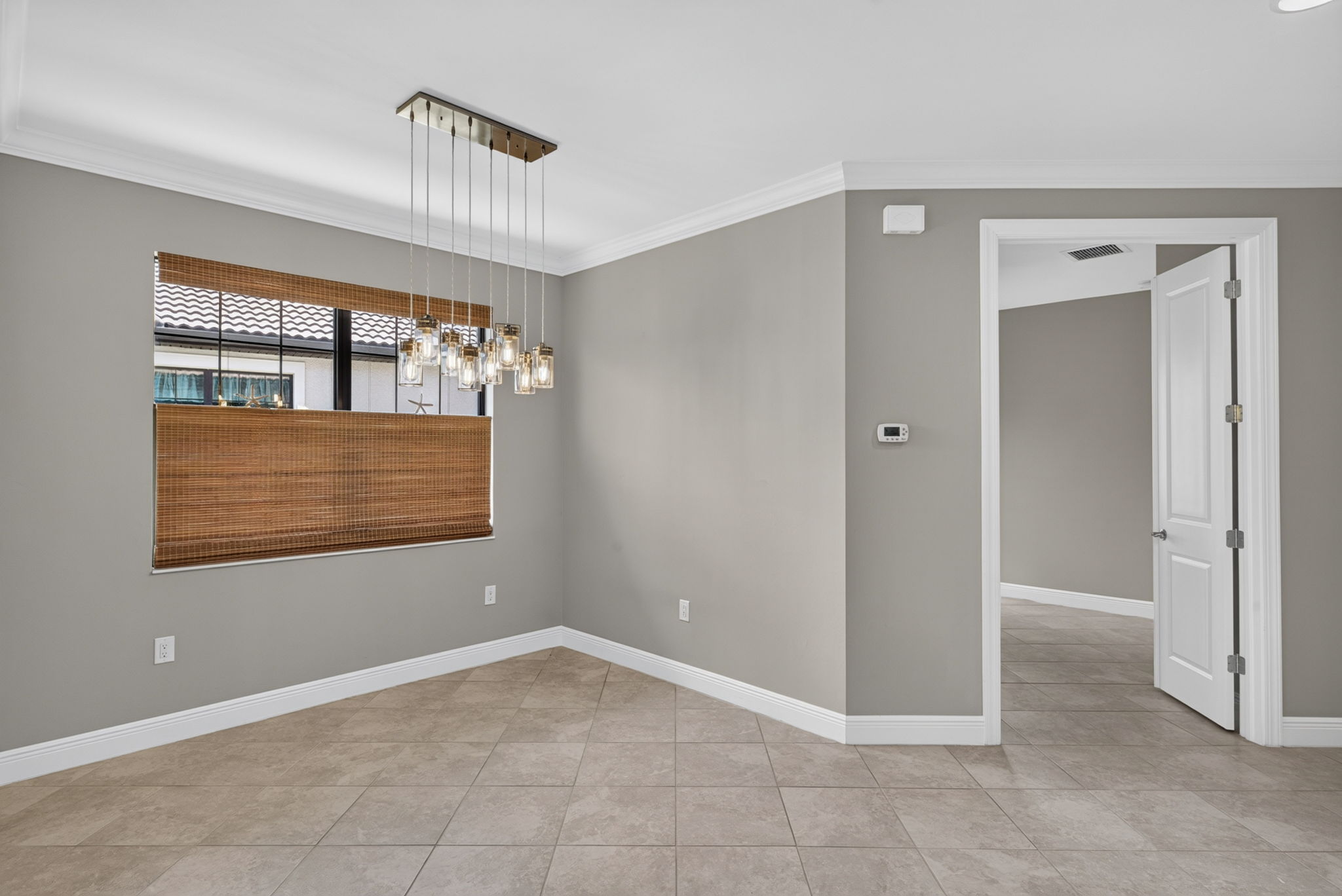Dining Room 2 of 2